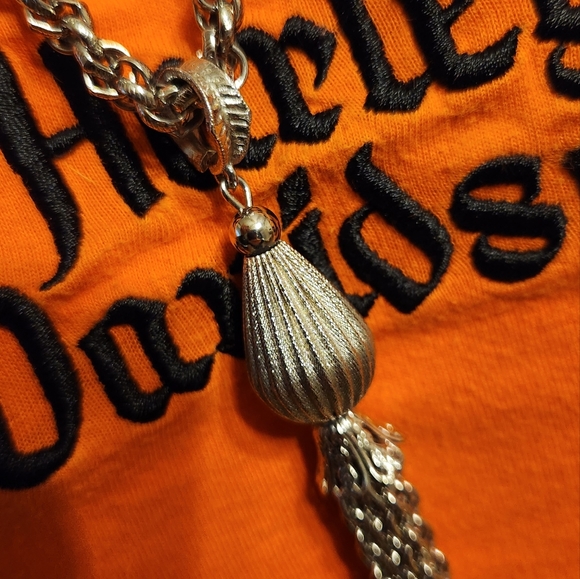 18.5 Inch Thick Silver Tone Tassel Necklace Beautiful - Picture 3 of 4